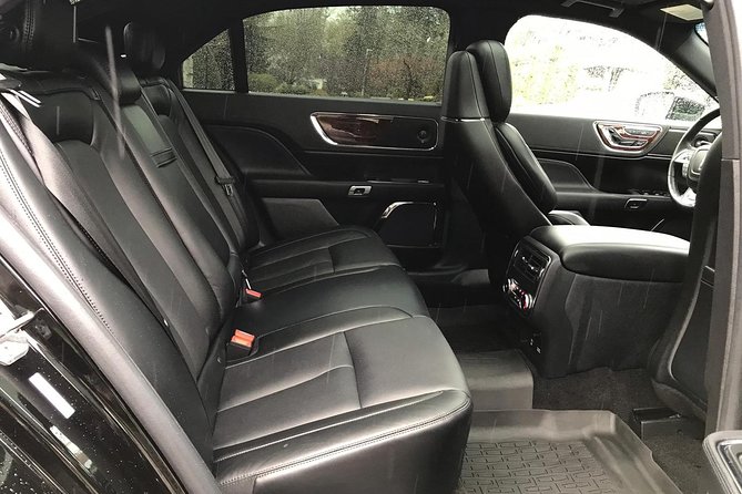 Private Transfer From Vancouver Airport to Downtown Vancouver - Pricing and Guarantee