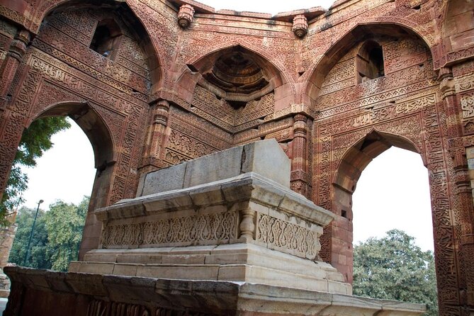 Private Walking Tour: South Delhi Heritage Including Qutub Minar and Mehrauli Archaeological Park - Tour Details