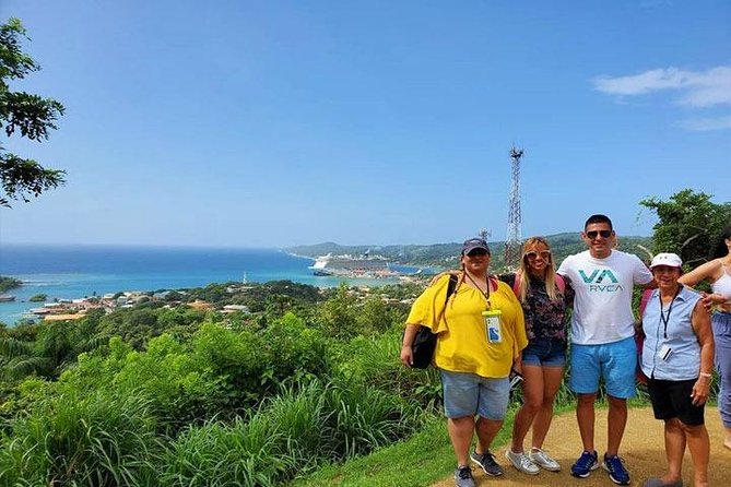 Roatan Sun & Fun, Sloths & Monkeys, Beach & Private Transfer - Wildlife Encounters