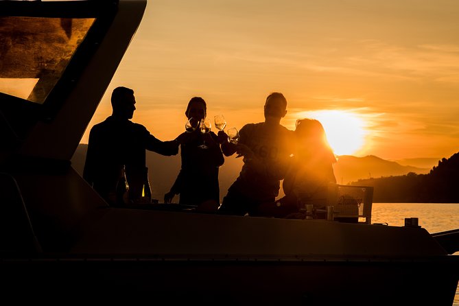 Romance in Cinque Terre: a Boat Trip at Sunset, With an Aperitif Onboard - Boat Trip Overview