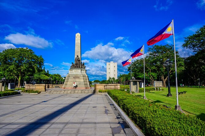 Romantic Whispers of Manila: A Love Letter to the City - Manilas Evening Skyline