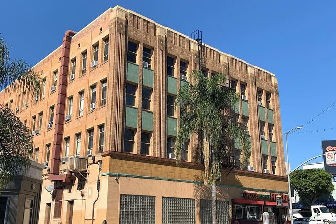 Santa Monica Private Tour With Restaurant and Bar Stops - Tour Highlights