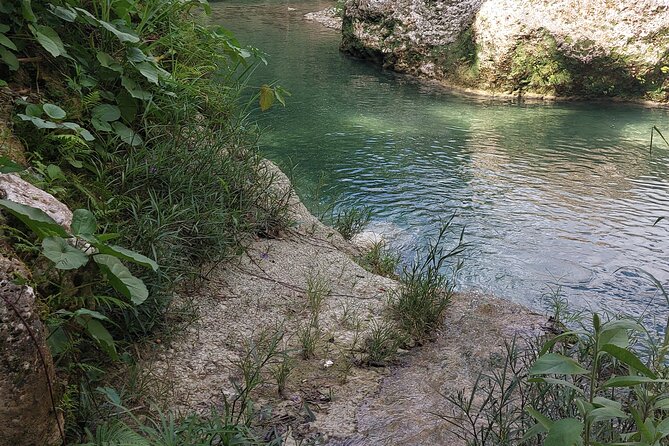 Somerset Fall and Bamboo Rafting Experience in Portland Jamaica - Somerset Falls Overview