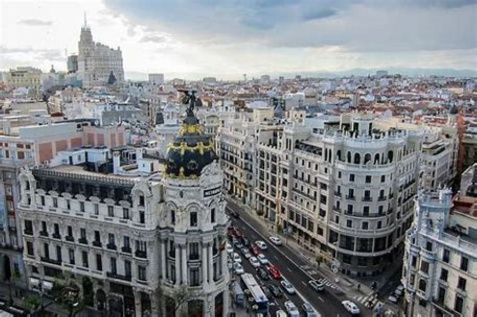 Transfer From Lisbon to Madrid up to 3Pax (Long Distance) - Comfortable Transportation for up to 3 Passengers