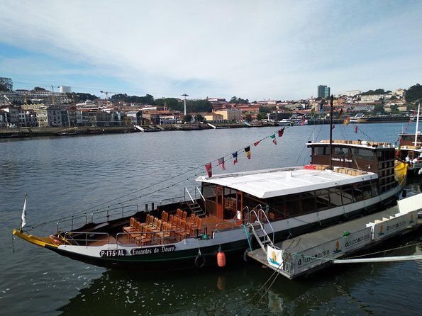 Transfer Oporto - Aeroport / up to 4 Passengers - Service Description
