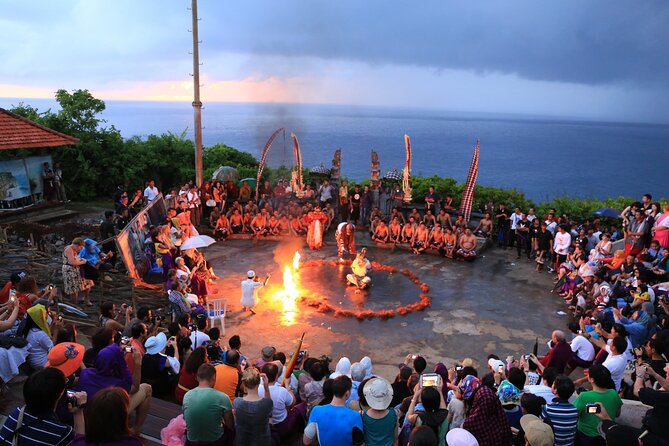 Uluwatu Temple Night Tour With Seafood Dinner and Kecak Show  - Kuta - Tour Highlights