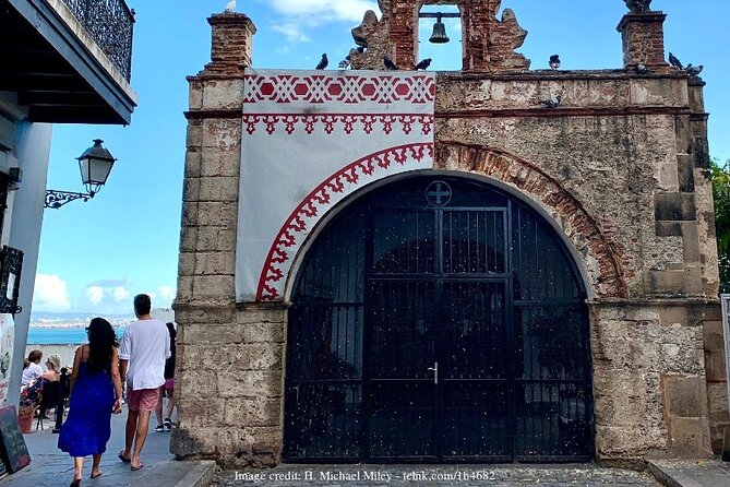 Welcome to San Juans Old Town: Private Half-Day Walking Tour - Tour Overview and Inclusions