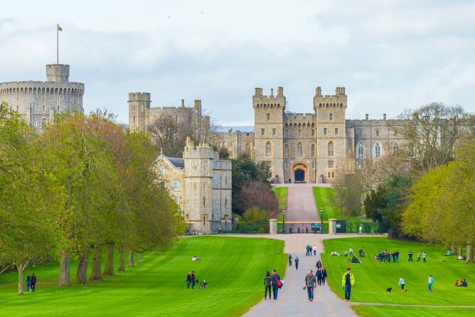 Windsor Castle and Town, Private Walking Tour - Overview and Whats Included