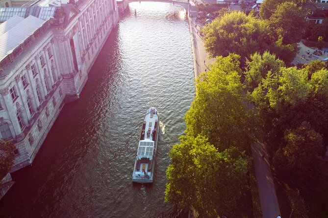 Winter Spree Trip - With the Lounge Ship Through Berlin - Winter Spree Trip Overview