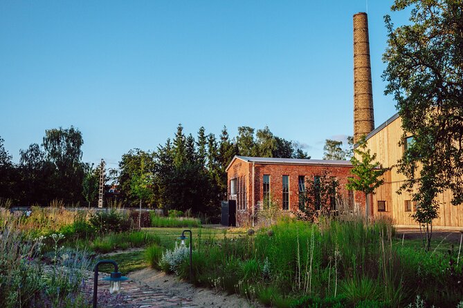Wittenburg: Elephant Gins Distillery Tour Near Hamburg - Tour Details