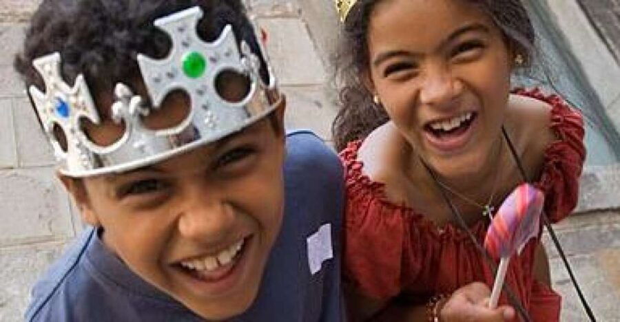 2.5-Hour Kids & Family Walking Tour in English - Good To Know