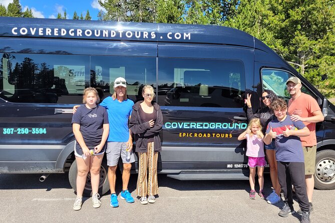 2-Day 1-Night Yellowstone Adventure With Stay in Yellowstone!