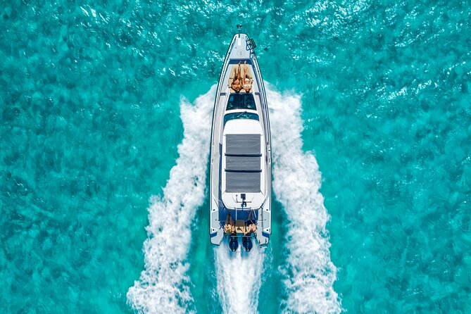 2-Hour Private Guided Luxury Axopar Charter in Turks and Caicos