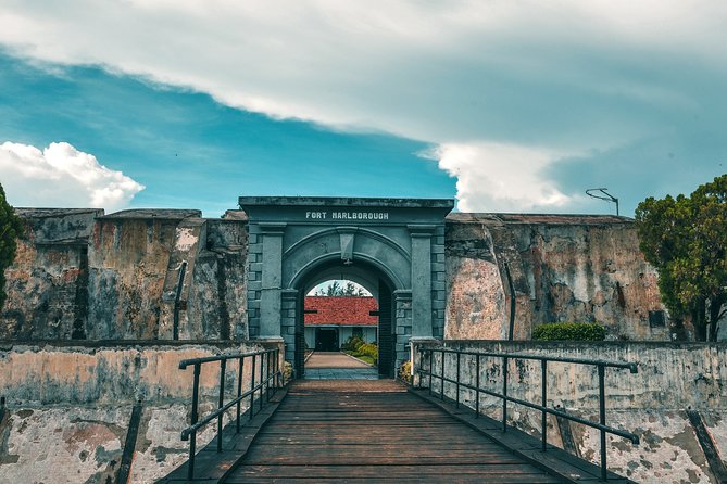 2-Hour Private Guided Romantic Tour in Bengkulu