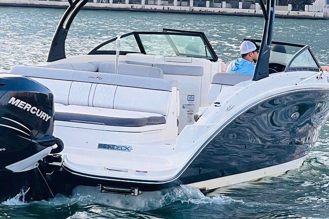 2-Hours Private Miami Boat Tour With Champagne