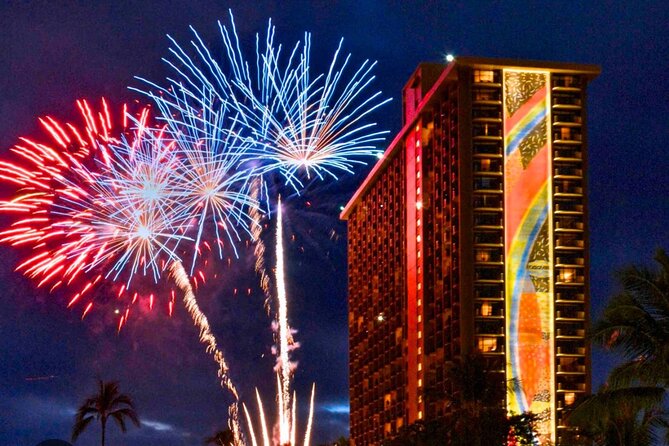 2 Hours Small Group Fireworks Night in Waikiki
