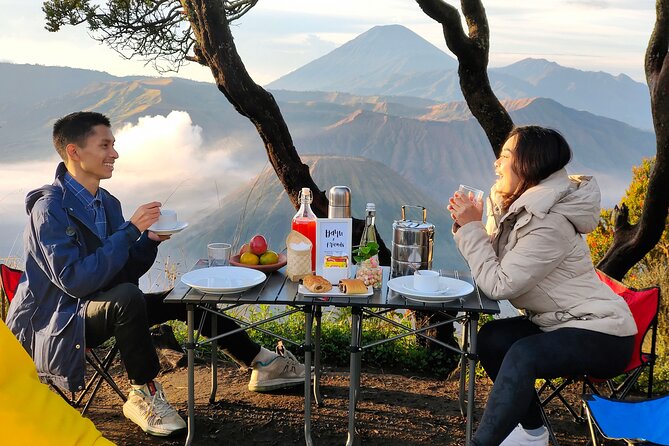1 Day - Bromo Sunrise Romantic Breakfast // 00.30 - 13.00 - Watching the Sunrise at Mount Bromo