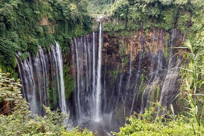 1Day - Tumpak Sewu Waterfall and Goa Tetes Cave Trekking - Exploring the Goa Tetes Cave