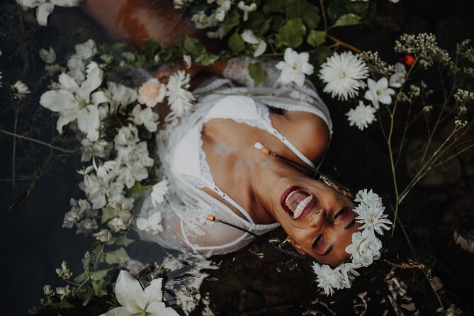 2 Hours Private Flower Photoshoot in Guadeloupe - Inclusions