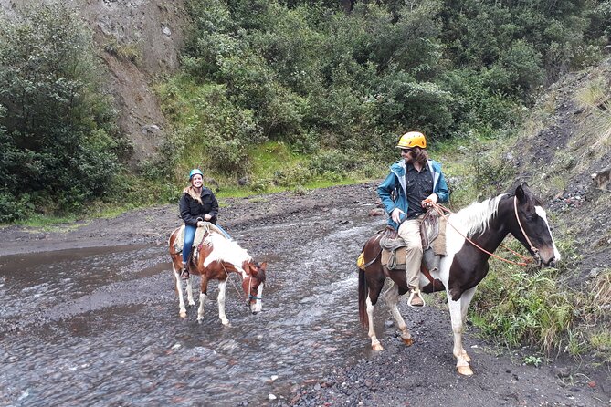 2 Hours Small-Group Horseback Riding Experience in Banos - Inclusions