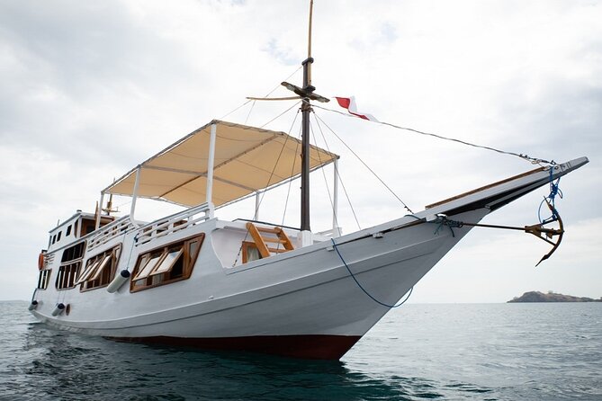 3-Day Komodo Private Phinisi Cruise for up to 4 People  - Labuan Bajo - Booking Details and Policies