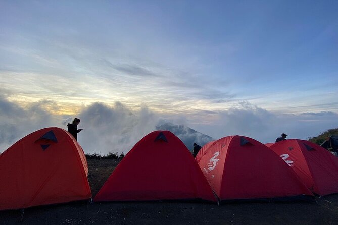 3 Days Rinjani Trekking To Summit, Crater Rim, Lake & Hot Spring - Itinerary Overview
