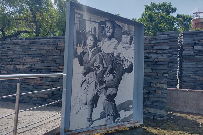 3-Days Tour in Johannesburg and Pilanesberg - Day 1: Exploring Johannesburg