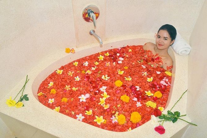 4 Hours Pampering Spa Treatment in Seminyak Including Hotel or Airport Transfer - Aromatherapy Foot Bath and Massage