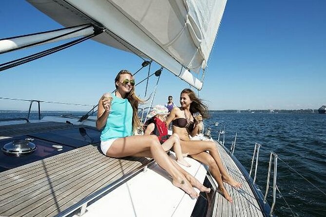 4 Hours Sailboat Tour for 2 People Along the Los Angeles Coastline - Tour Highlights