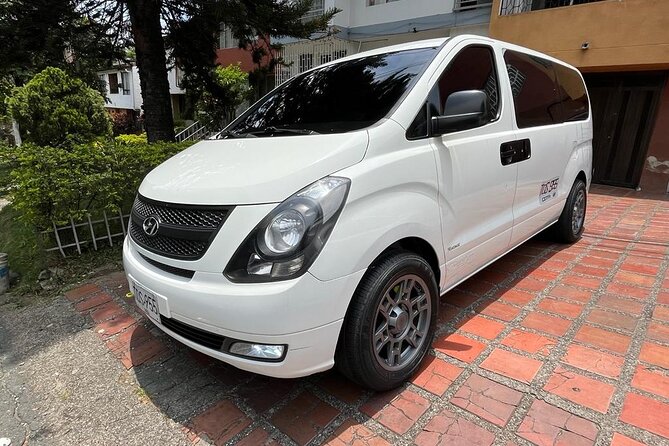 Airport Transfer: Seamless Private Transportation in Medellín - Vehicle Features