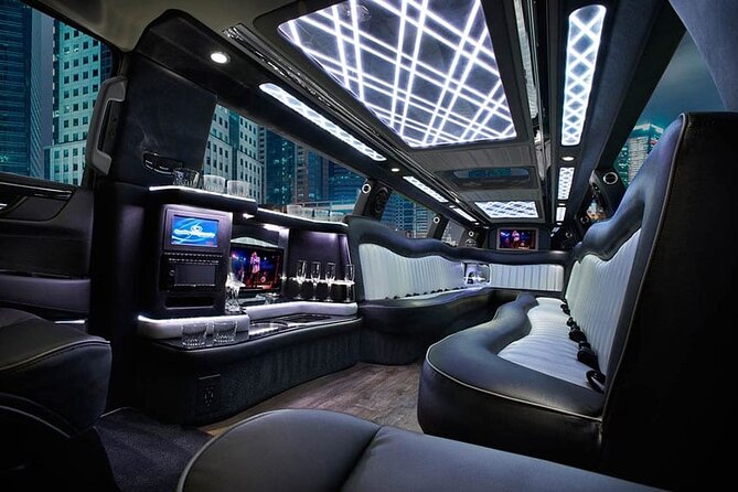 Arrival Transfer Montreal Airport YUL to Montreal by Limos or Bus - Date, Time, and Location Details