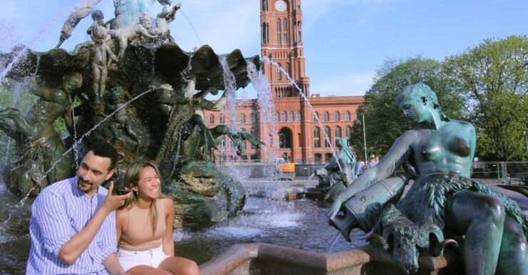 Berlin: Self-Guided Walking Tour and Scavenger Hunt - Experience