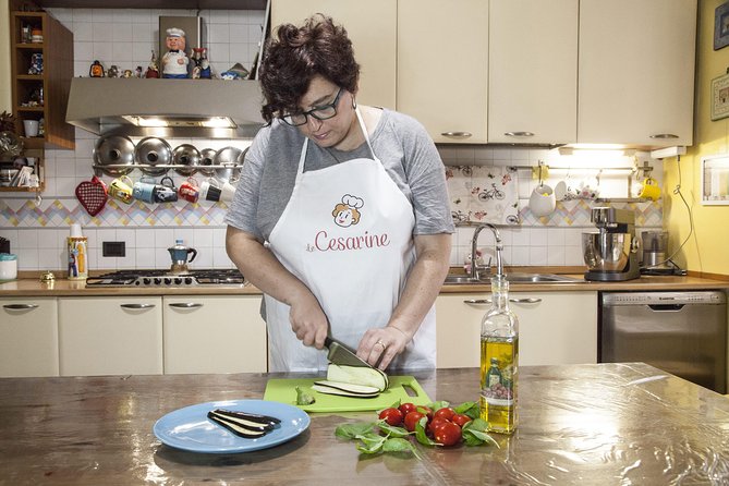 Cesarine: Market Tour & Home Cooking Class in Naples - Logistics