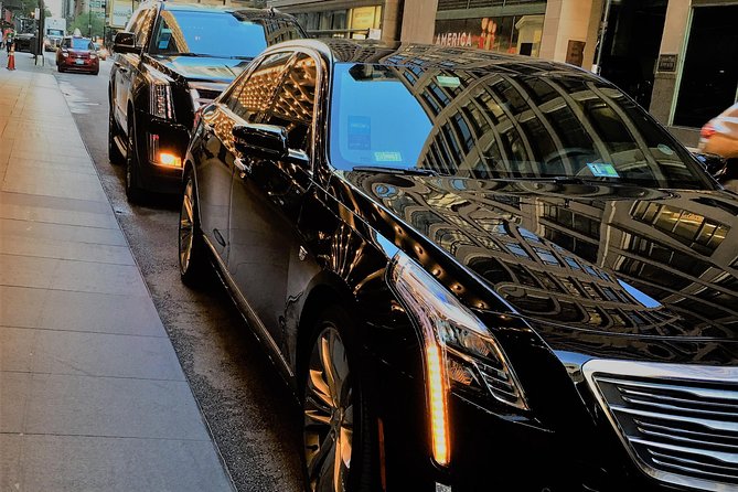 Chicago Private Airport Transfer Service via Luxury Vehicle - Overview of the Service