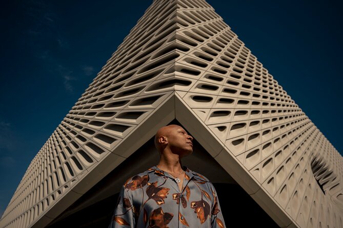 Cinematic Photoshoot Guided Tour in Downtown Los Angeles - Meeting and Pickup