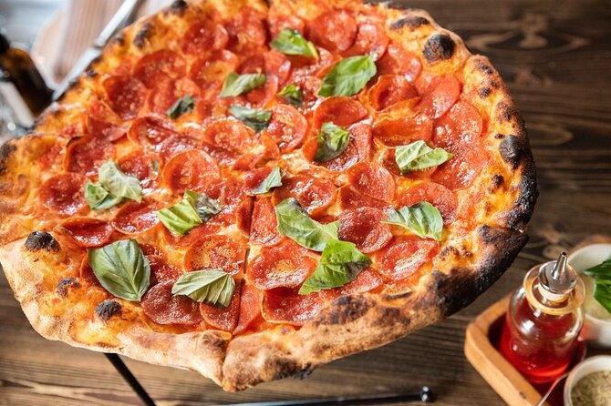 Classic Chicago Food Lovers Tour in River North - Meeting Point