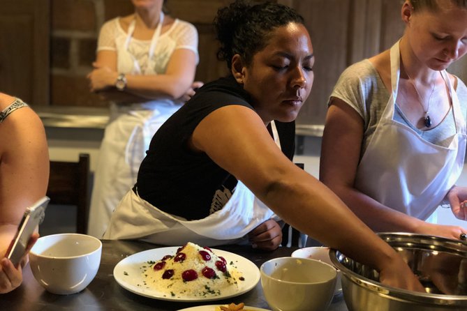 Community Project Cooking Class and Medellin Social Transformation Tour - Inclusions and Offerings