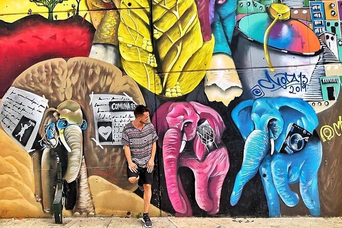 Comuna 13 Graffiti Tour and Street Food - Meeting and Pickup Information