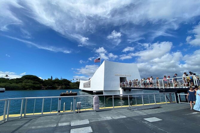 Deluxe Pearl Harbor and Famous Waikiki Beach Tour From Kauai - Tour Guidelines