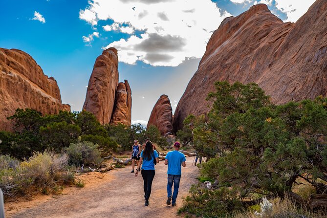 Discover Moab: Arches, Canyonlands and La Sal Self-Guided Audio Driving Tours - Benefits of Self-Guided Audio Tours