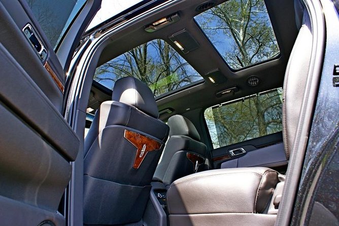 Downtown Chicago To Midway Airport - Luxury Private Sedan, All Inclusive - Convenient Pick-up Locations in Downtown Chicago