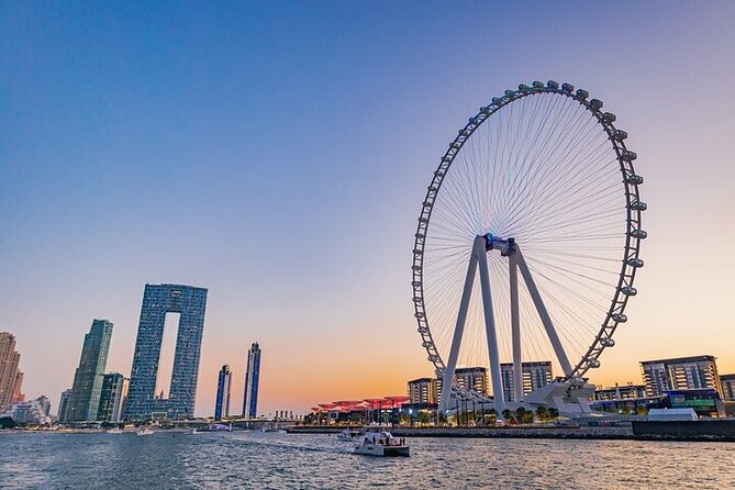 Enjoy Amazing Marina Luxury Yacht Tour With Breakfast - Yacht Features