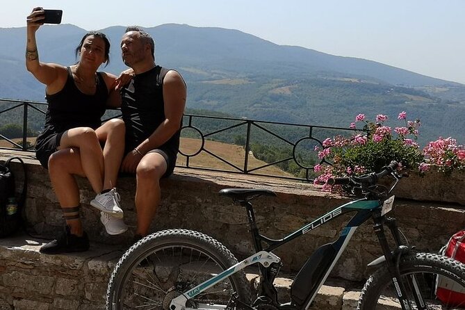 Enobike Tour to Lake Corbara and Titignano Castle - Good To Know