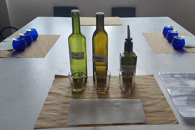 Evo Oil Tasting School With Blindfolded Tasting and Lunch - Blindfolded Tasting Session