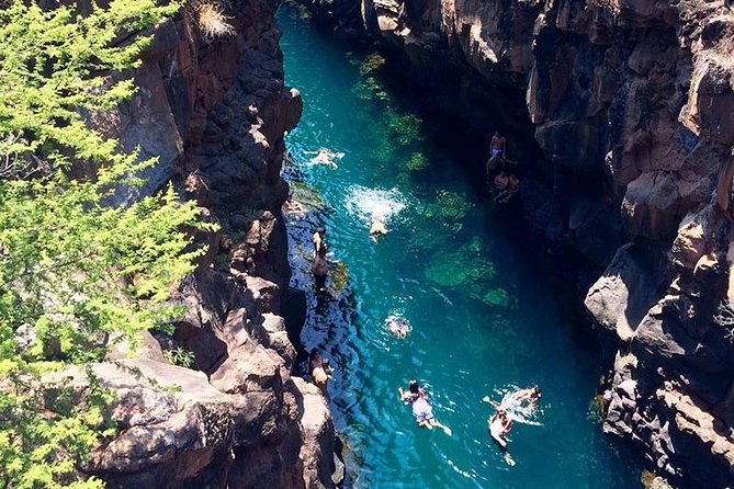 Exciting Galapagos Adventure: Bay Tour Highlights - Scenic Bay Views
