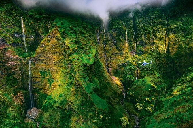 First Class Maui Spectacular Helicopter Tour With Landing - Inclusions