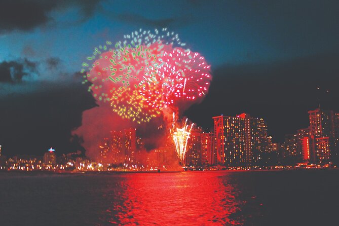 Friday Fireworks Dinner Sail From the Hilton Hawaiian Village - Sample Menu Highlights