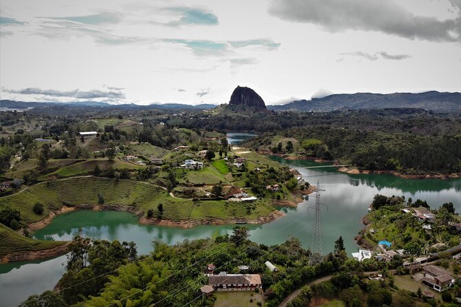 Full Day Private Tour to Guatapé and El Peñol - Itinerary Overview