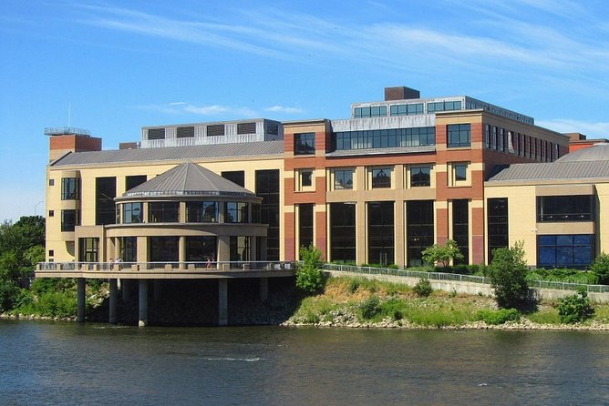 Grand Rapids Scavenger Hunt: Grand Hunt Round River City - Start Time and Availability Details