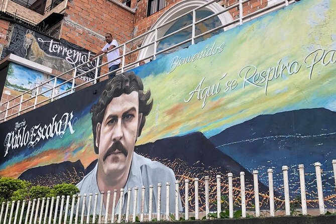 Guided Cultural Tour of Medellín Pablo Escobar and Comuna 13 - Tour Highlights